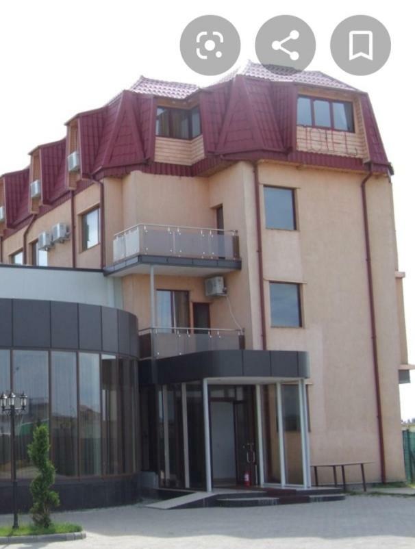 Plaisir Hotel Ploieşti Kültér fotó