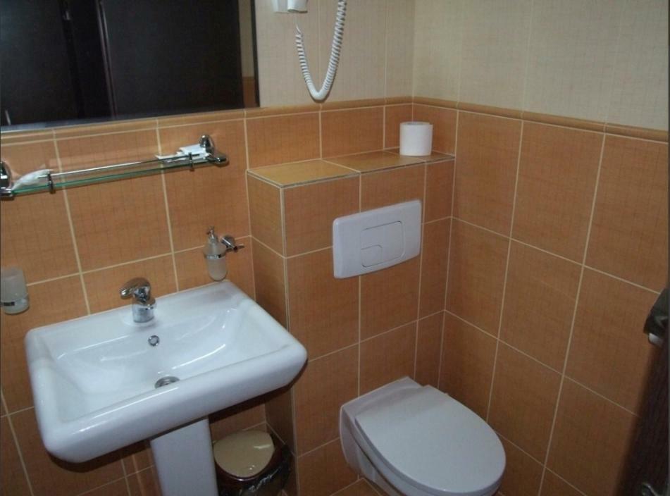 Plaisir Hotel Ploieşti Kültér fotó