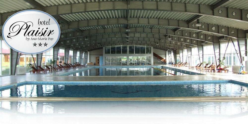 Plaisir Hotel Ploieşti Kültér fotó