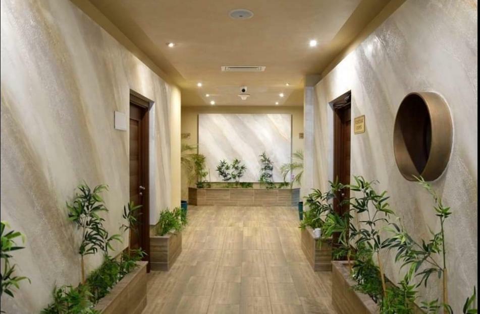 Plaisir Hotel Ploieşti Kültér fotó